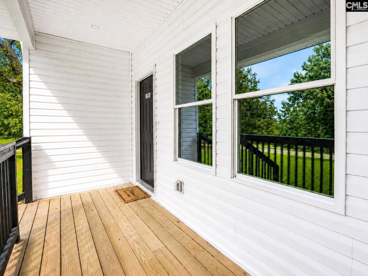 1631 Elmtree Road  Photo 10