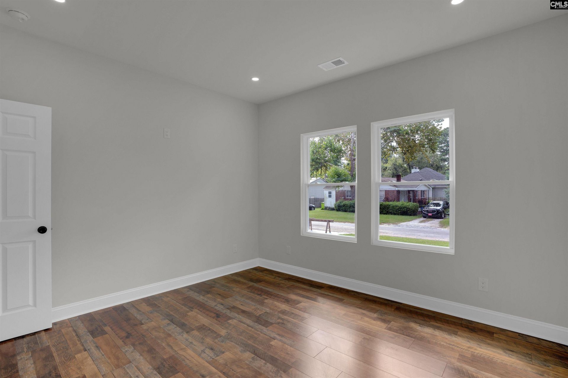 1631 Elmtree Road  Photo 32