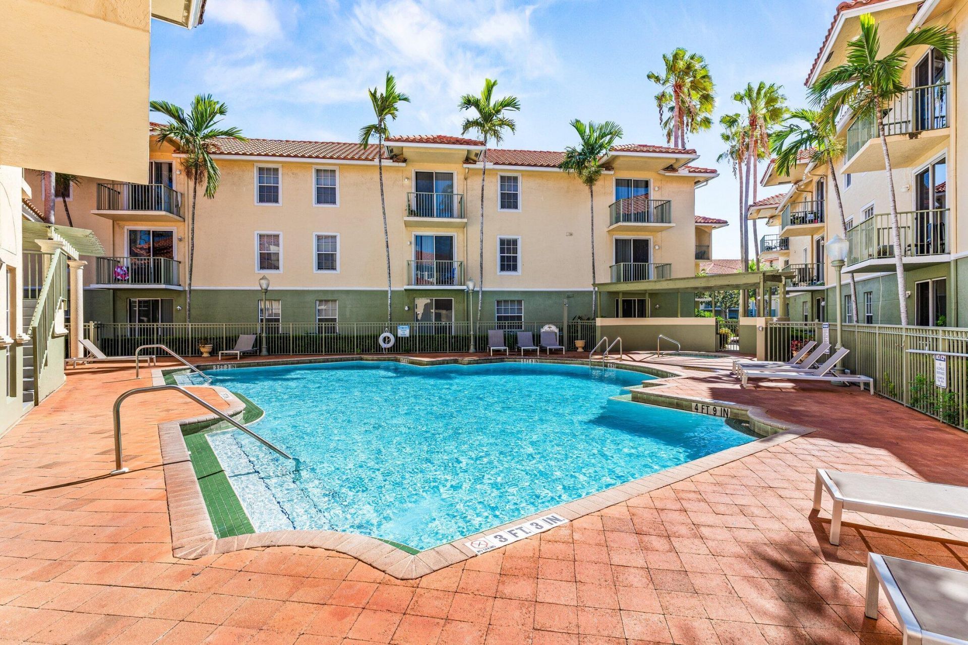 1977 Brandywine Road, Unit 305, West Palm Beach, FL 33409 Photo