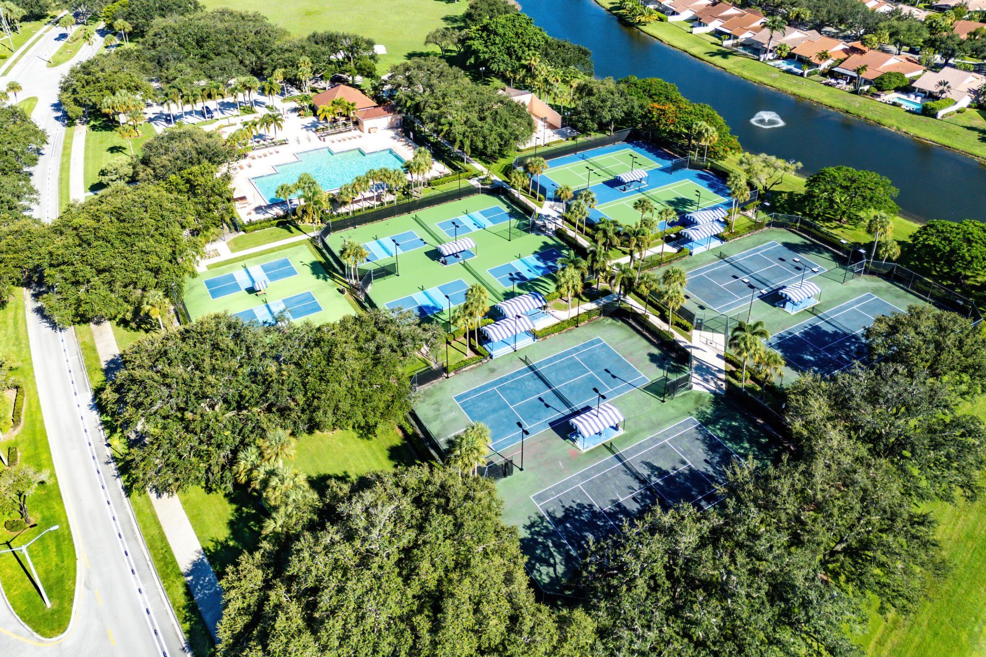 1977 Brandywine Road, Unit 305, West Palm Beach, FL 33409 Photo