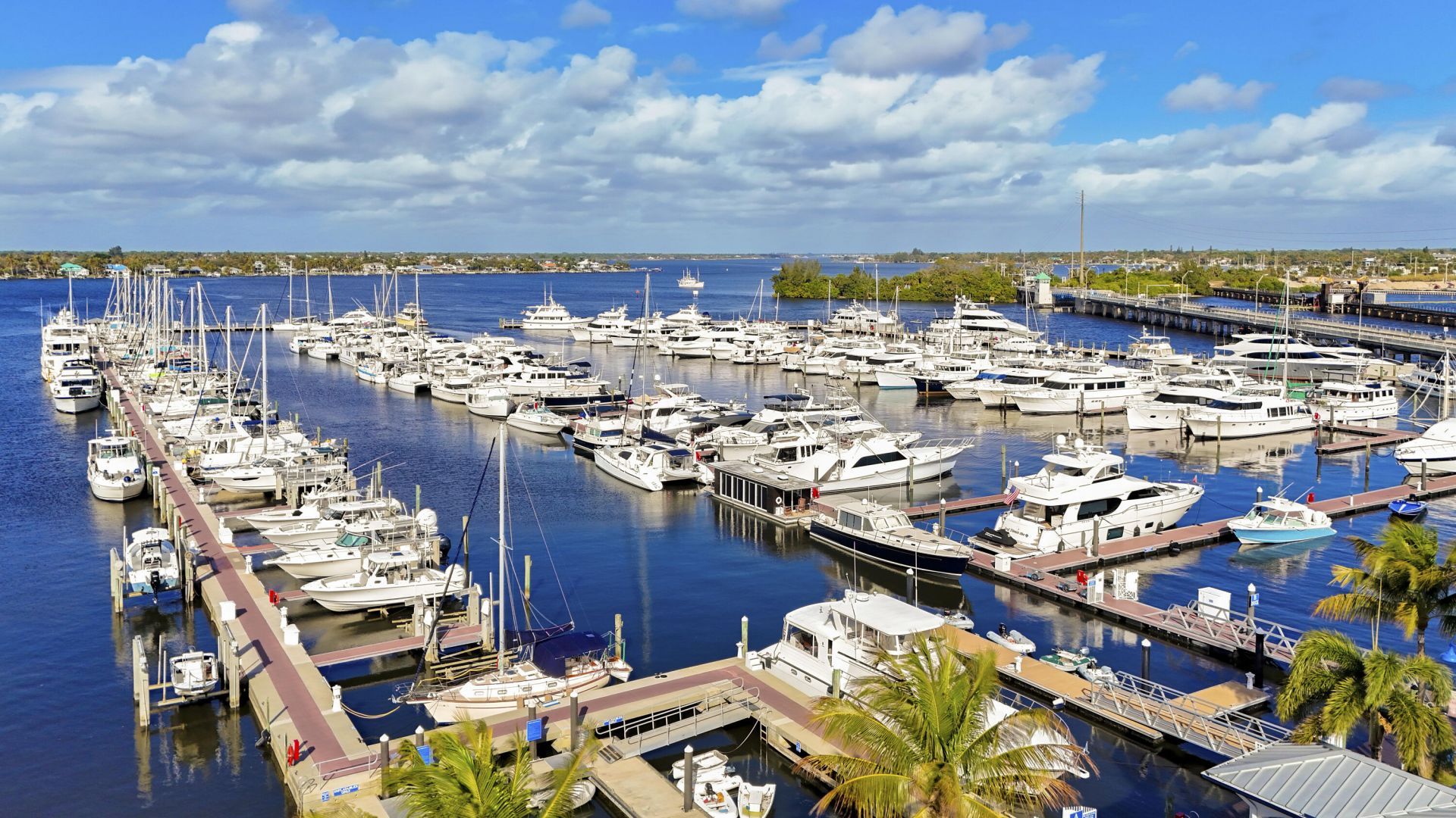 513 SW Ocean Boulevard, Stuart, FL 34994 Photo