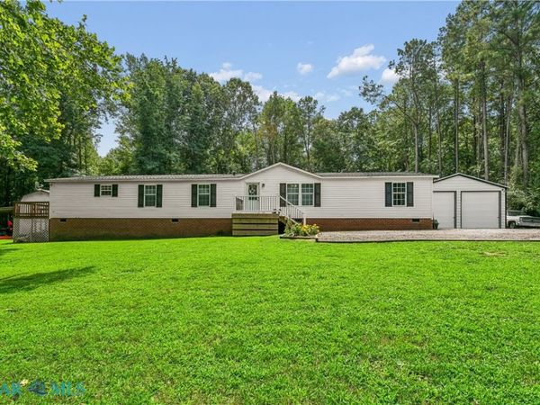6477 Hickory Knoll Road , Gloucester, VA 23061