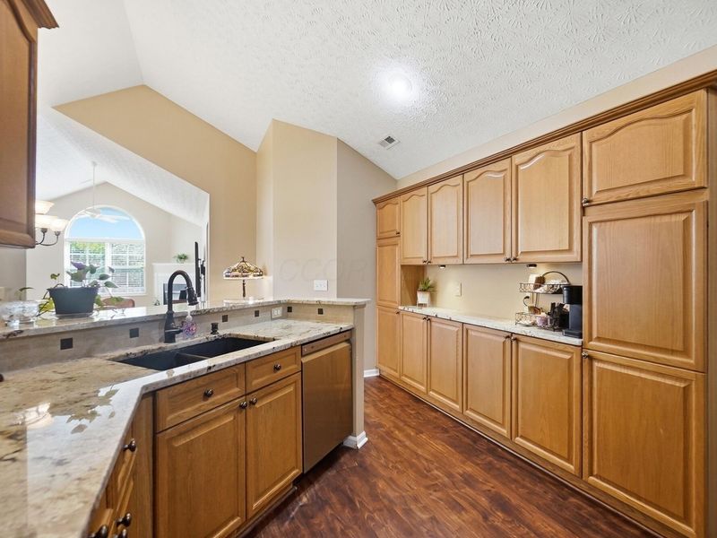 1283 Cascade Drive, Unit 14, Grove City, OH 43123 Photo 16