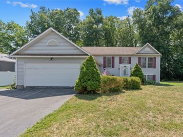 5381 Carrick Circle, Brewerton, NY 13029