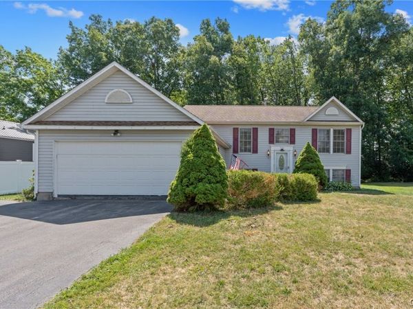 5381 Carrick Circle , Brewerton, NY 13029
