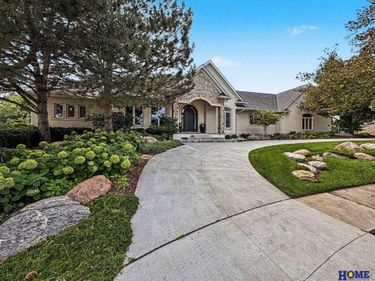 9819 Wildfire Circle, Lincoln, NE 68512