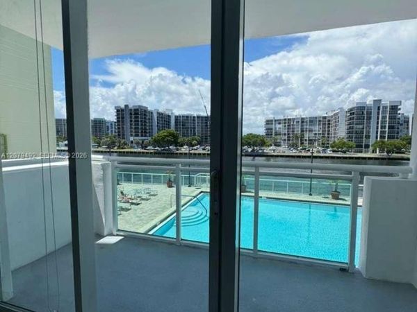 3000 S Ocean Dr , Unit 200, Hollywood, FL 33019
