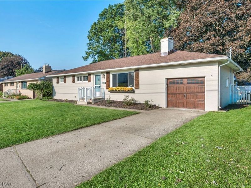 1207 Clinton Avenue SE, North Canton, OH 44720 Photo 5