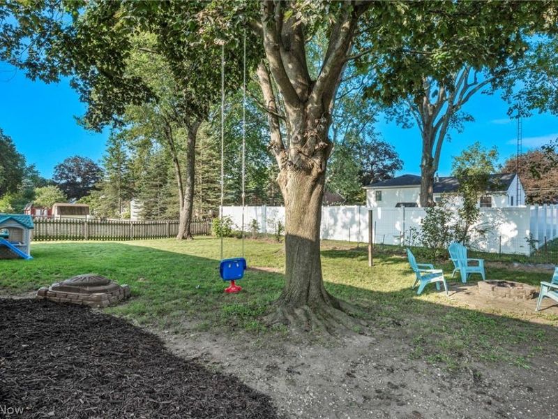 1207 Clinton Avenue SE, North Canton, OH 44720 Photo 6