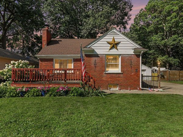 3620 Fort Drive, Waterford, MI 48328