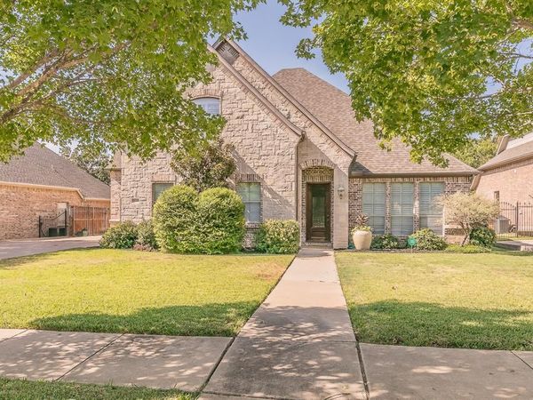 8649 Wishing Tree Lane, North Richland Hills, TX 76182