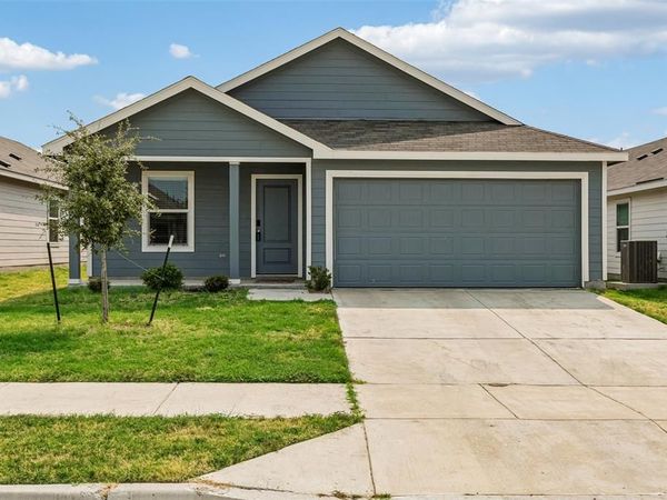 6811 Fairview Avenue, Princeton, TX 75407