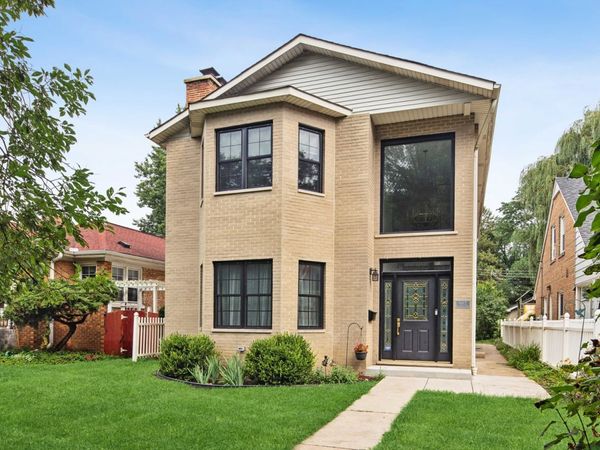 4412 W Bryn Mawr Avenue, Chicago, IL 60646