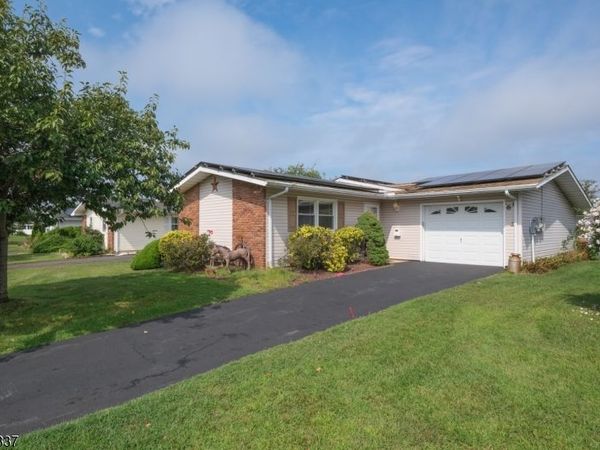 6 PHILLIPS RD, Brick, NJ 08724