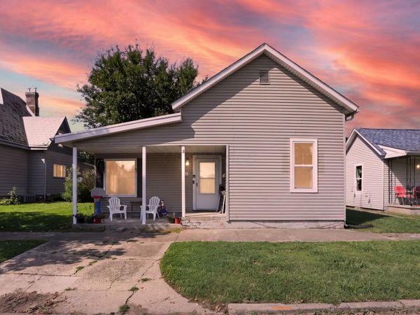586 E Main Street , Logan, OH 43138