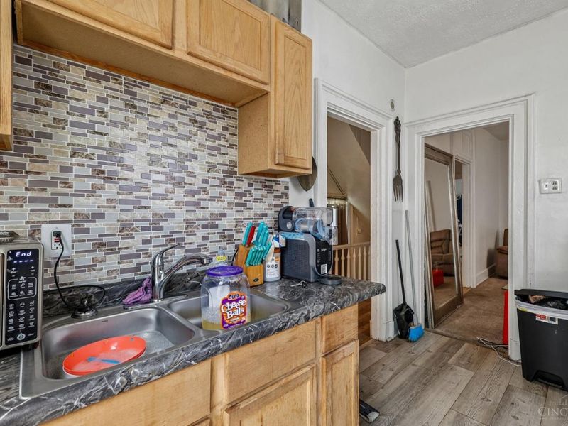 1875 Knox Street, Cincinnati, OH 45214 Photo 13