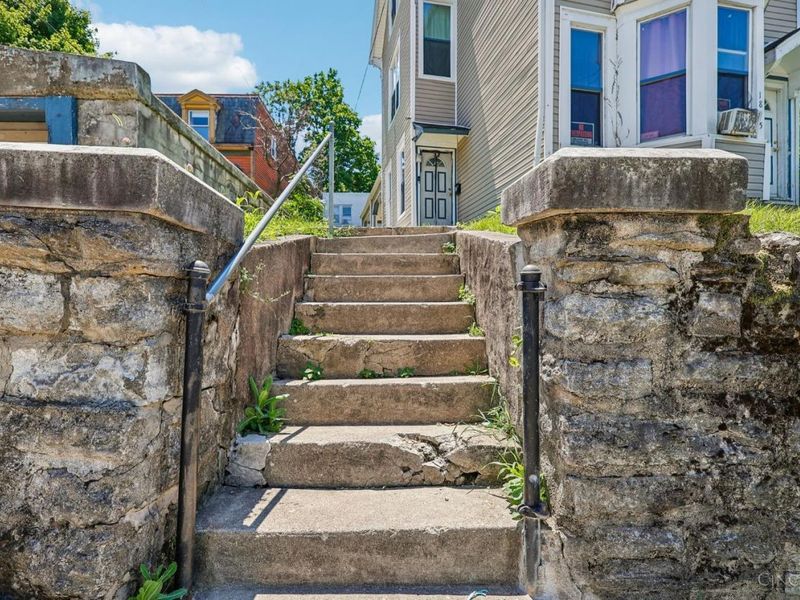 1875 Knox Street, Cincinnati, OH 45214 Photo 4