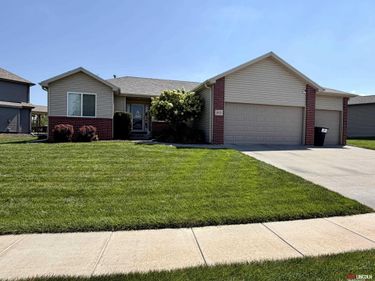 9502 S 71 Street, Lincoln, NE 68516