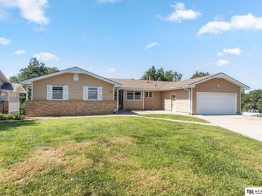 1036 N 74th Avenue, Omaha, NE 68114