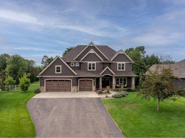 4766 S Oakwood Hills Parkway, Eau Claire, WI 54701
