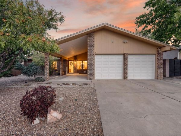 8621 Plymouth Rock Road NE, Albuquerque, NM 87109