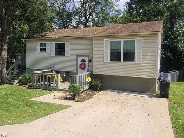 49 Colonel Phelps Drive, Parkersburg, WV 26104
