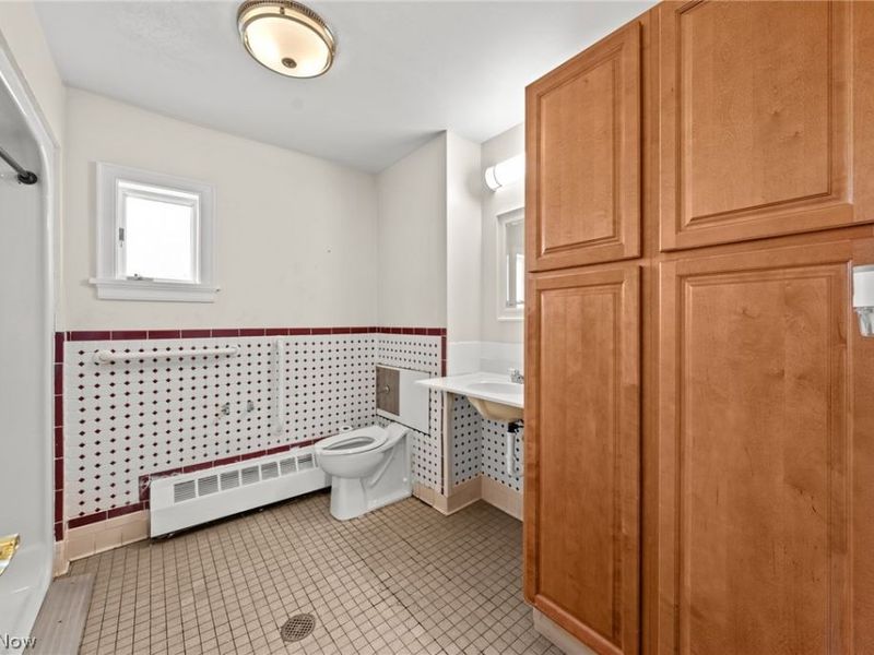 211 E Schaaf Road, Cuyahoga Heights, OH 44131 Photo 14