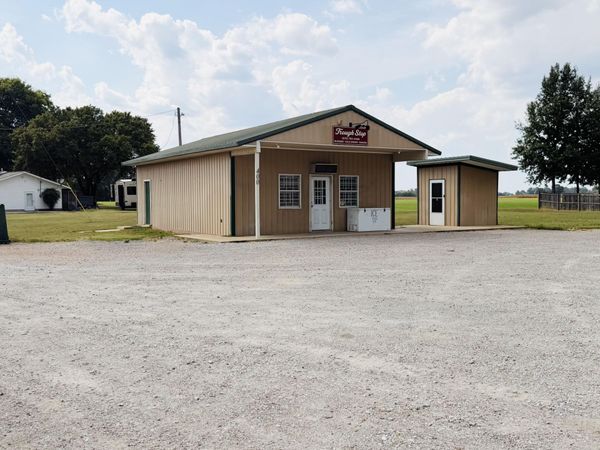 400 Main Street, Oil Trough, AR 72564