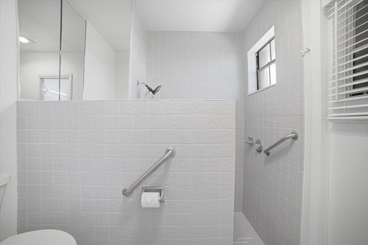 7000 NW 4th Avenue, Boca Raton, FL 33487 Photo