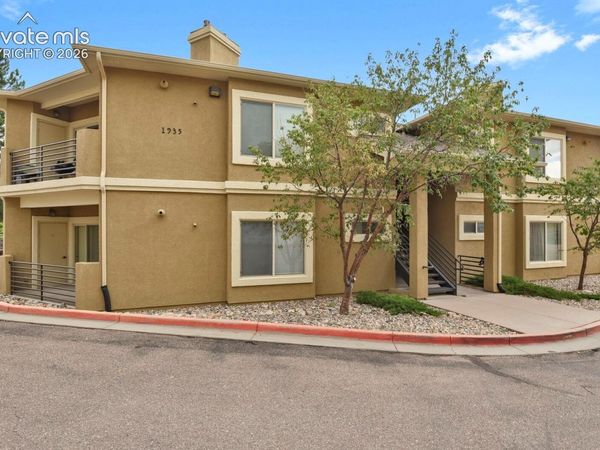 1935 Montura View, Unit 104, Colorado Springs, CO 80919