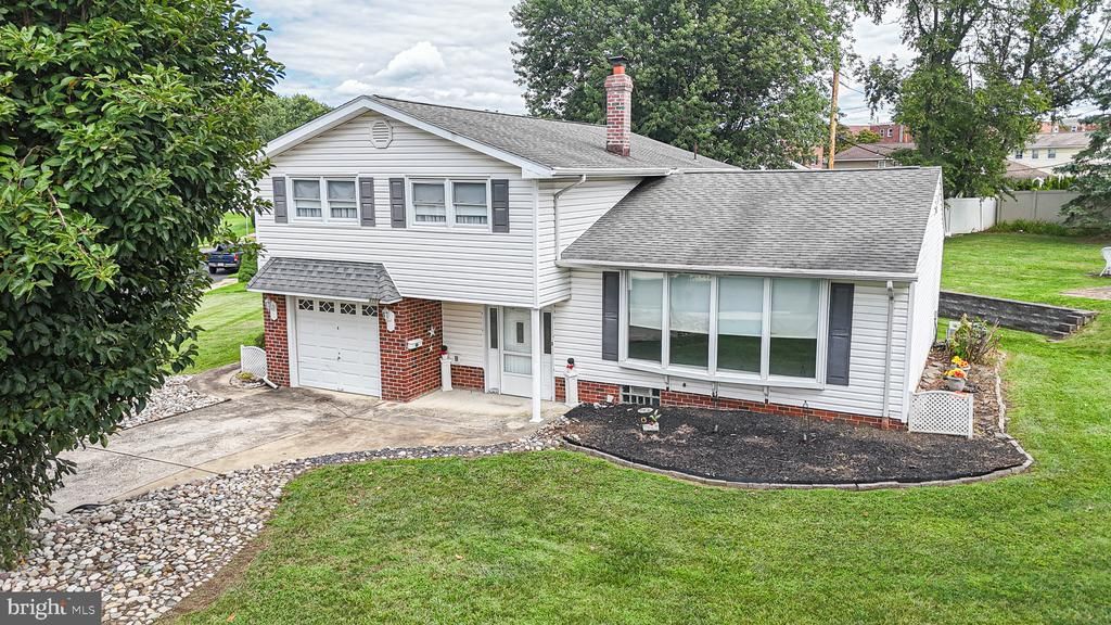 1103 HEDGEROW LANE , PHILADELPHIA, PA 19115