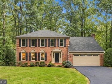 9900 SHADY COVE DRIVE, FAIRFAX STATION, VA 22039