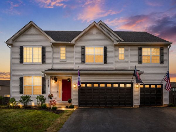 2107 Waterbury Drive, Joliet, IL 60431