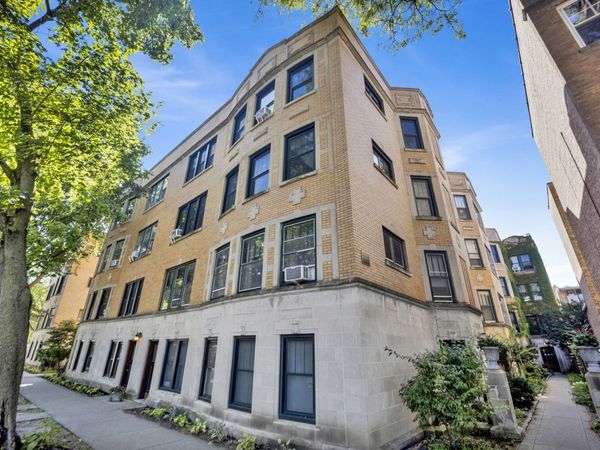 1225 W Granville Avenue, Unit 3A, Chicago, IL 60660