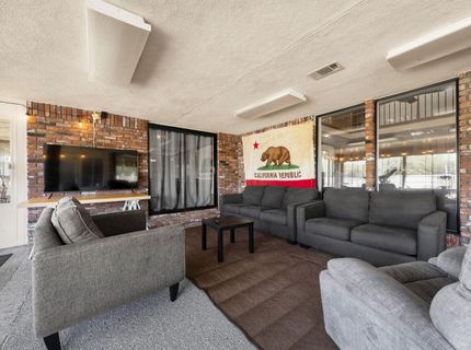 9019 Poplar Hollow Way, Elk Grove, CA 95624 Photo
