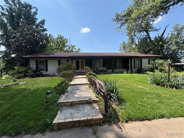 12404 Merrick Drive , Unincorporated, MO 63146