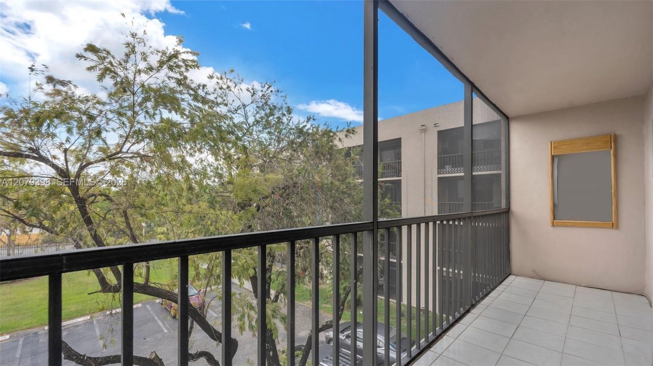 8500 SW 133rd Ave Rd , Unit 302, Miami, FL 33183 Photo