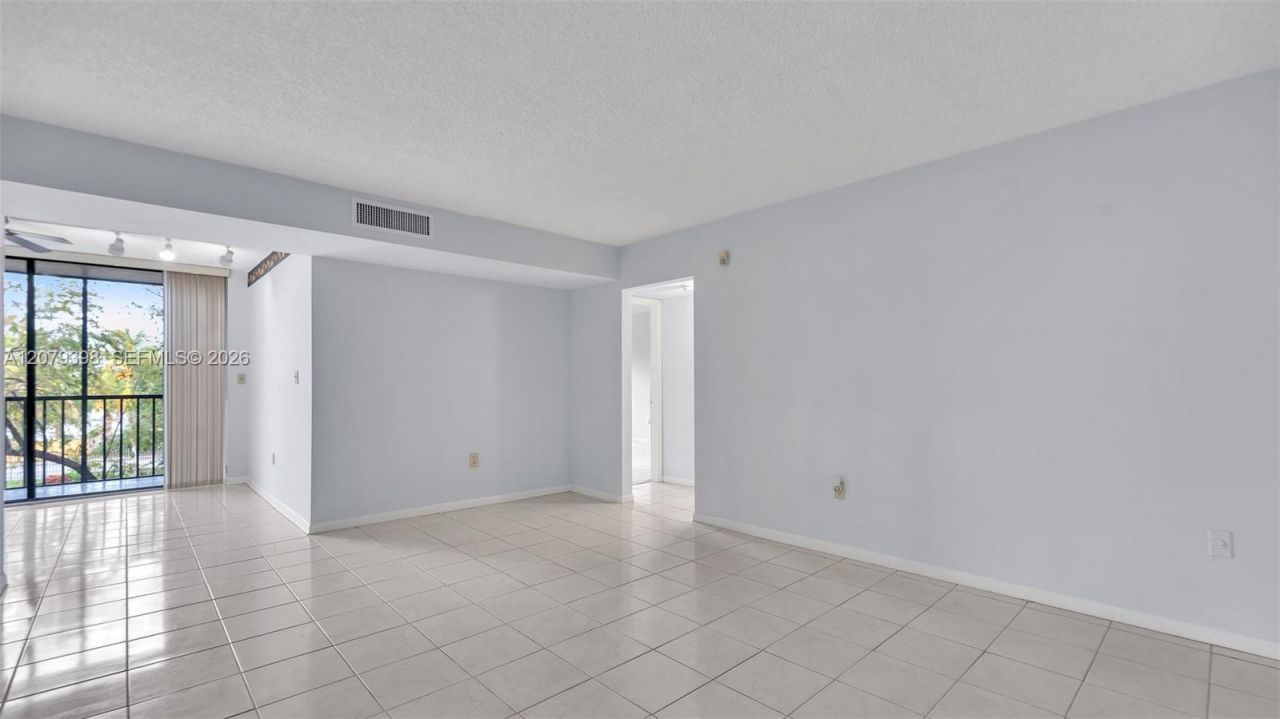 8500 SW 133rd Ave Rd , Unit 302, Miami, FL 33183 Photo