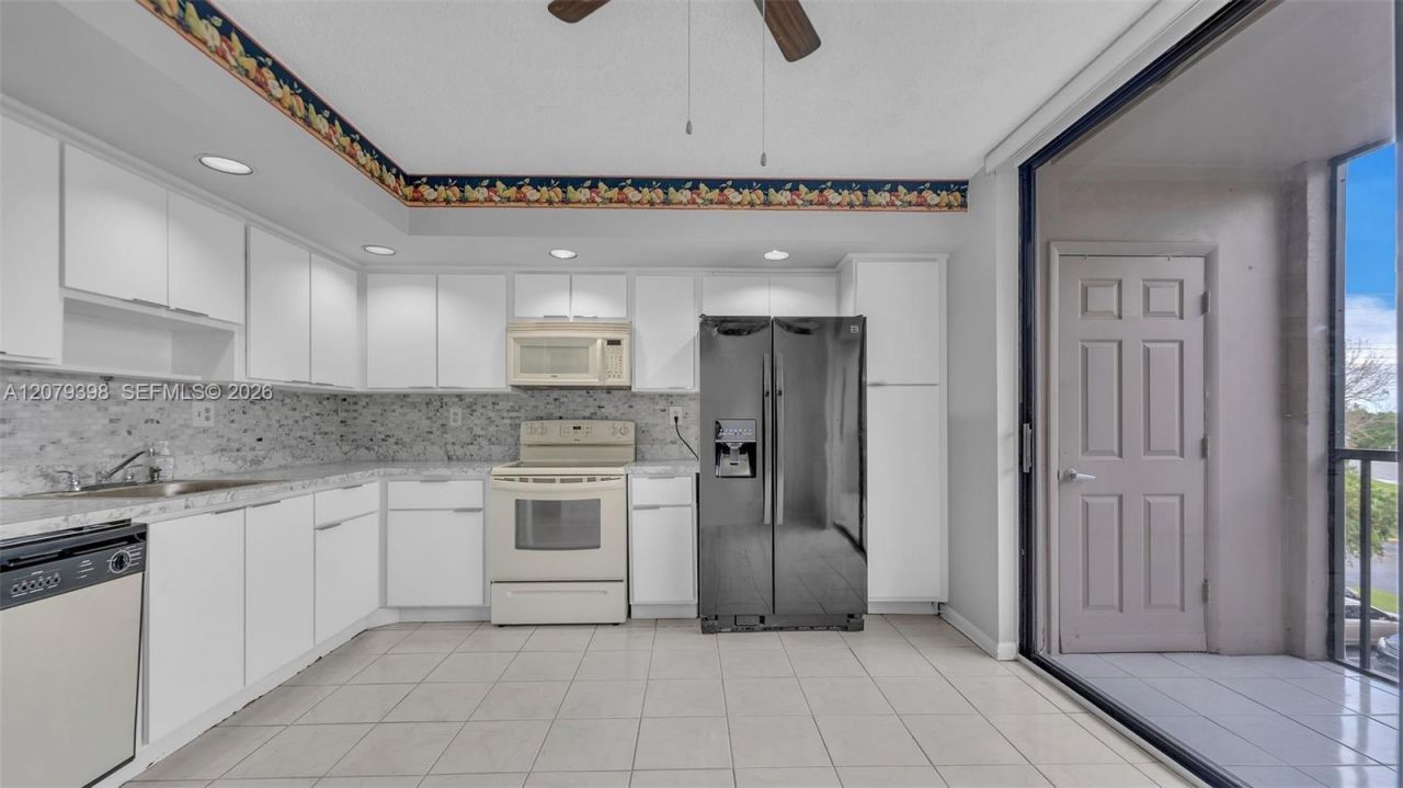 8500 SW 133rd Ave Rd , Unit 302, Miami, FL 33183 Photo