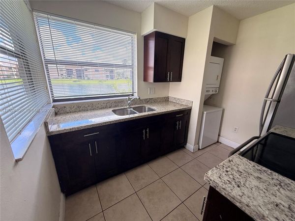 1071 Adams Ave, Unit 1071C, Homestead, FL 33034
