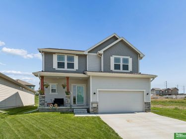 9517 S 181 Street, Omaha, NE 68136