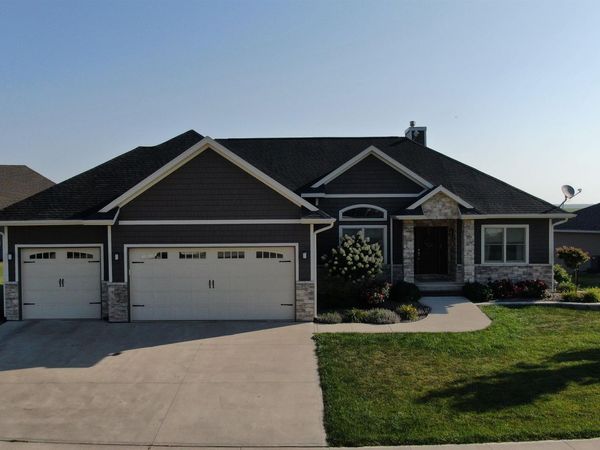 305 White Fox Drive, Clarion, IA 50525