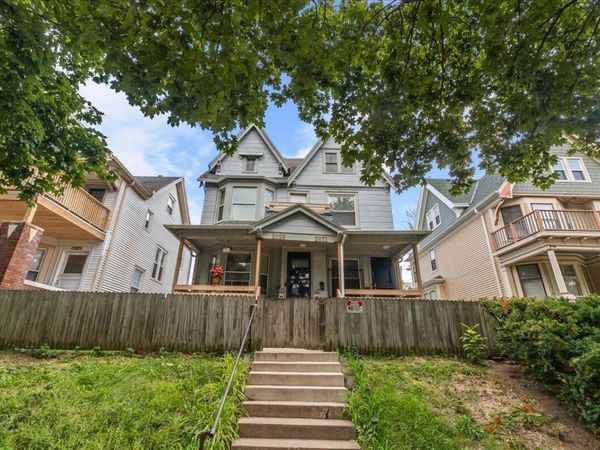 2829 W Juneau AVENUE, Unit 2831, Milwaukee, WI 53208