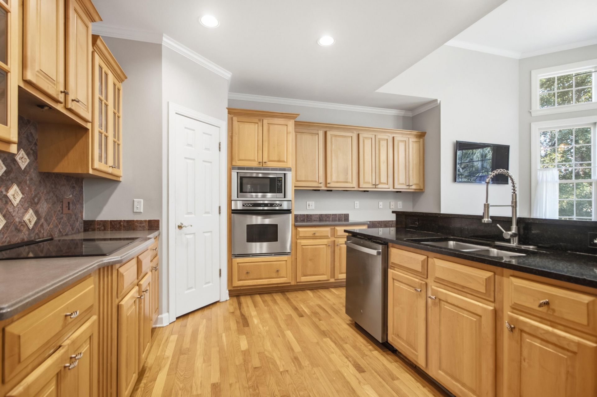 2323 Darts Cove Way Photo 26