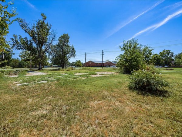 801 N 2nd Street , Hugo, OK 74743