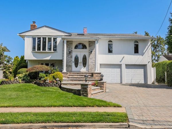 3529 Daniel Crescent, Baldwin Harbor, NY 11510