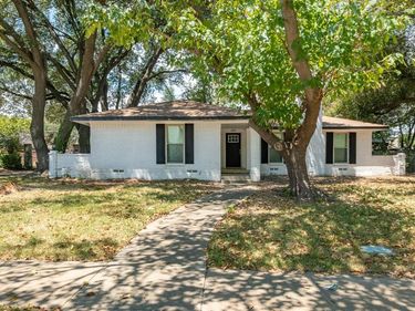 3207 Truxillo Drive , Dallas, TX 75228