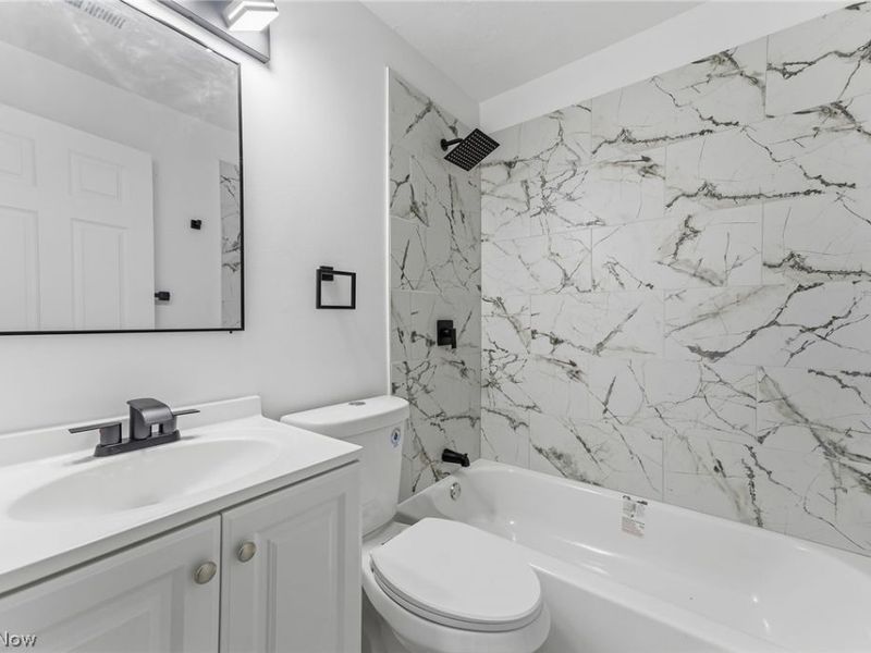3569 W 136th Street, Cleveland, OH 44111 Photo 6