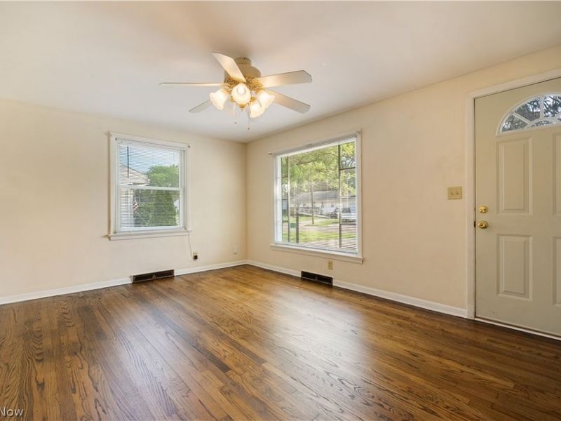 251 Bonnieview Avenue, Alliance, OH 44601 Photo 2
