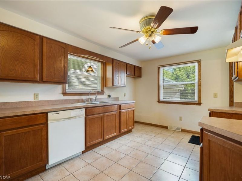 251 Bonnieview Avenue, Alliance, OH 44601 Photo 6